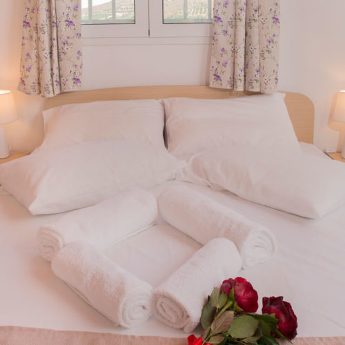 Iviskos Apartment bedroom – Houmeli Apartments, Kalamaki Crete.