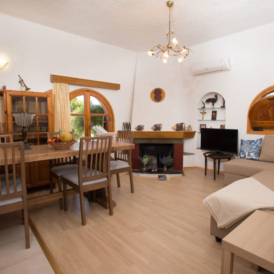 Skinos Apartment living room – Houmeli Apartments, Kalamaki Crete.